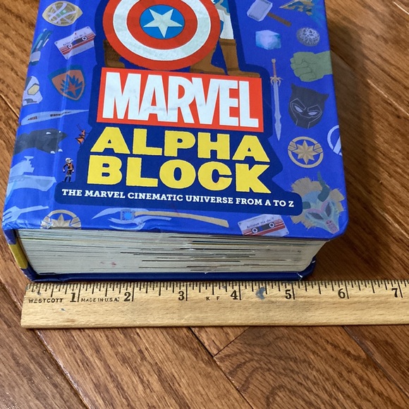 Marvel ALPHA BLOCK - Marvel Cinematic Universe from A to Z - Picture 14 of 17